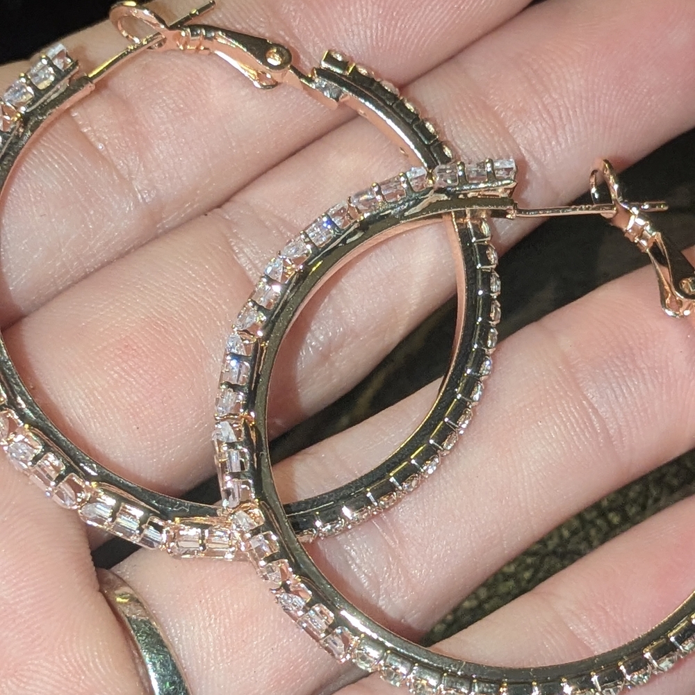 Elegant Gold Hoop Earrings